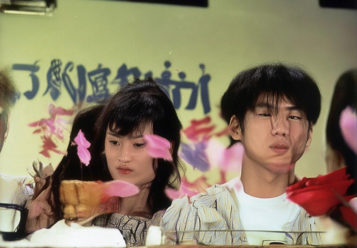 郭艾伦领军新赛季：团队协作与战术调整共创辉煌